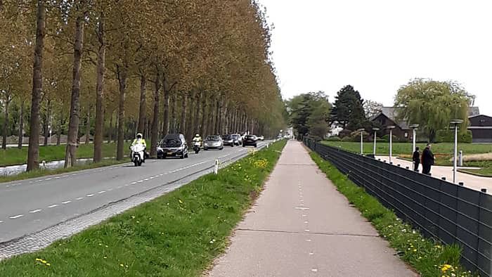 Uitvaart met motorbegeleiding verkeersregelaars