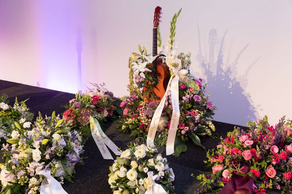 Bloemen bij uitvaart Jan Leliveld - Mijn laatste podium