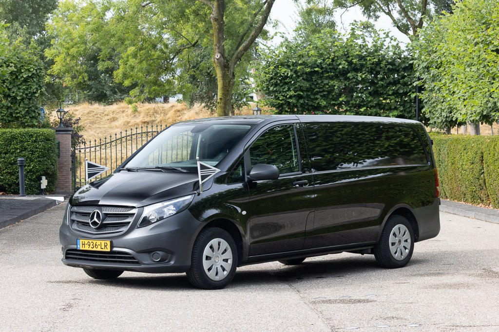 Mercedes Vito zwart