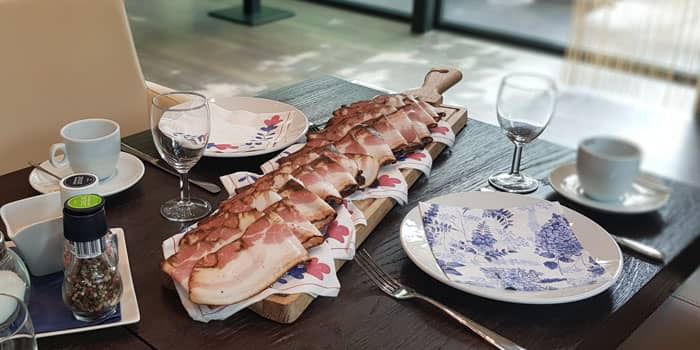 Uitvaartcatering: een Brabantse koffietafel