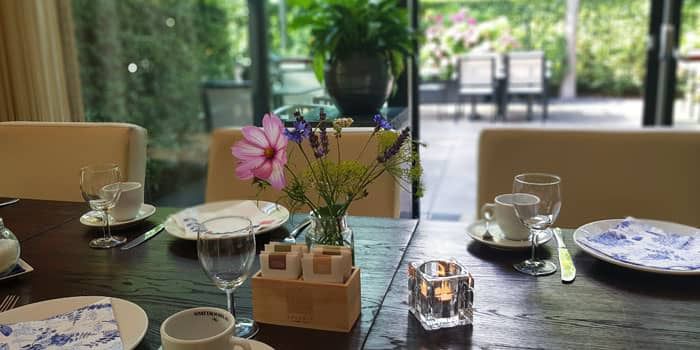 Een bloemetje voor de Brabantse koffietafel